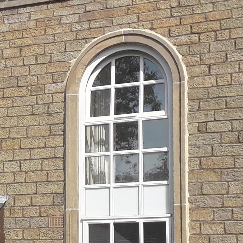 Arched window joint with lime fillet